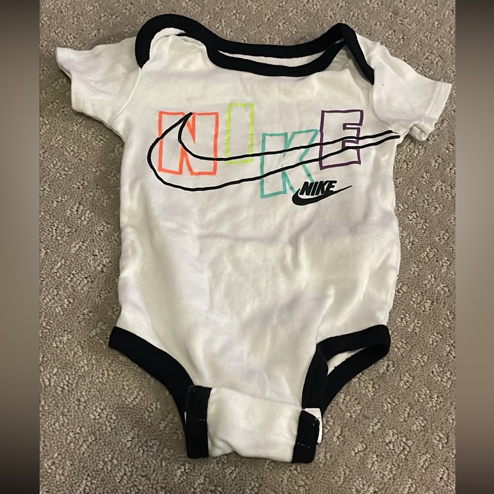 Nike 6-12m multi color black white onesie baby girl boy
